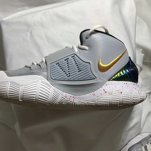 Custom Nike By You, Kyrie - Picture 2 of 5